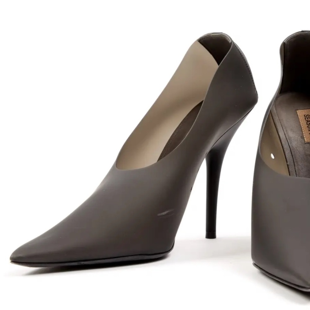 Yeezy Season 8 pointed pumps in graphite grey matte PVC